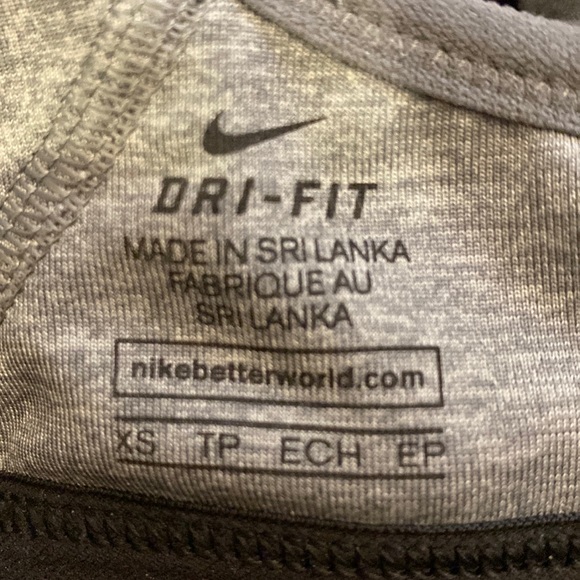 NIKE Dri-fit sports bra - Picture 3 of 4